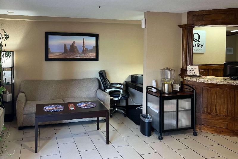 فندق Quality Inn & Suites Farmington