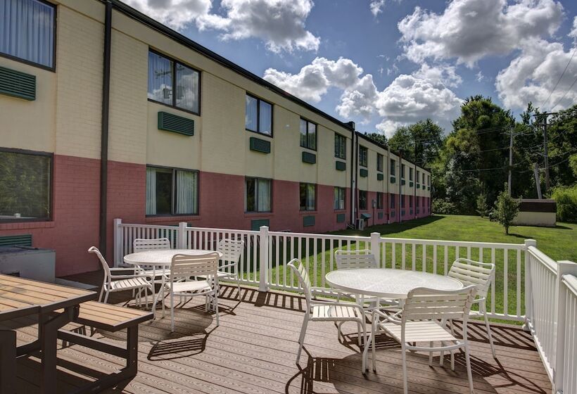 فندق Remembrance Inn