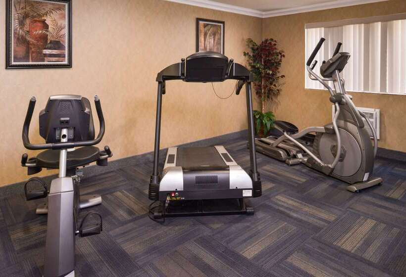 Отель Quality Inn & Suites Walnut City Of Industry