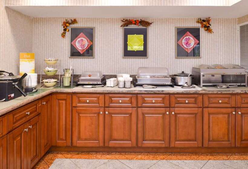 Отель Quality Inn & Suites Walnut City Of Industry