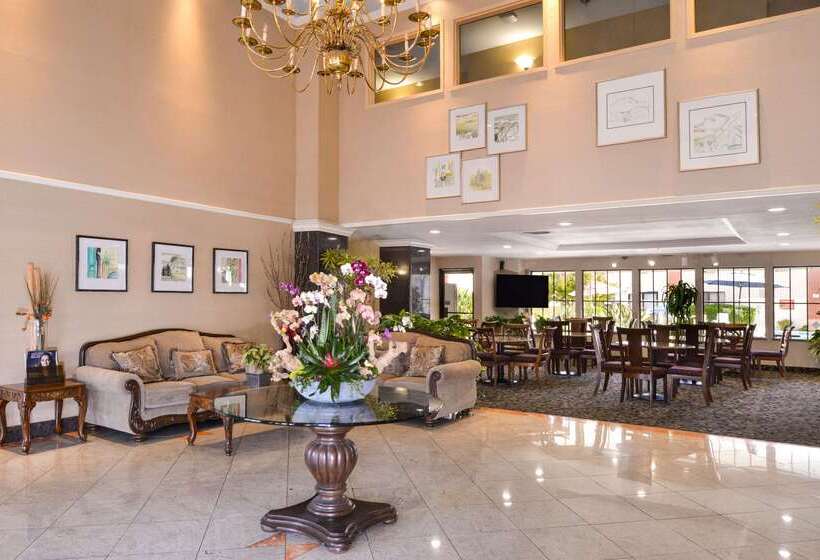 Отель Quality Inn & Suites Walnut City Of Industry