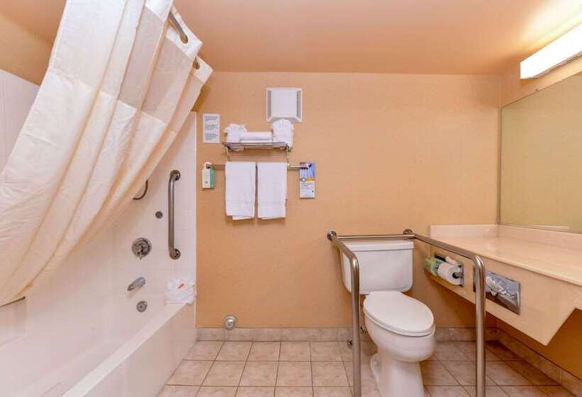 Отель Quality Inn & Suites Walnut City Of Industry