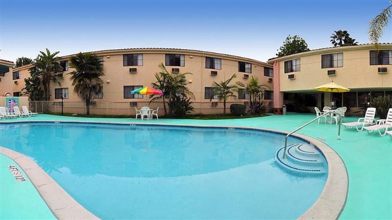 Отель Quality Inn & Suites Walnut City Of Industry