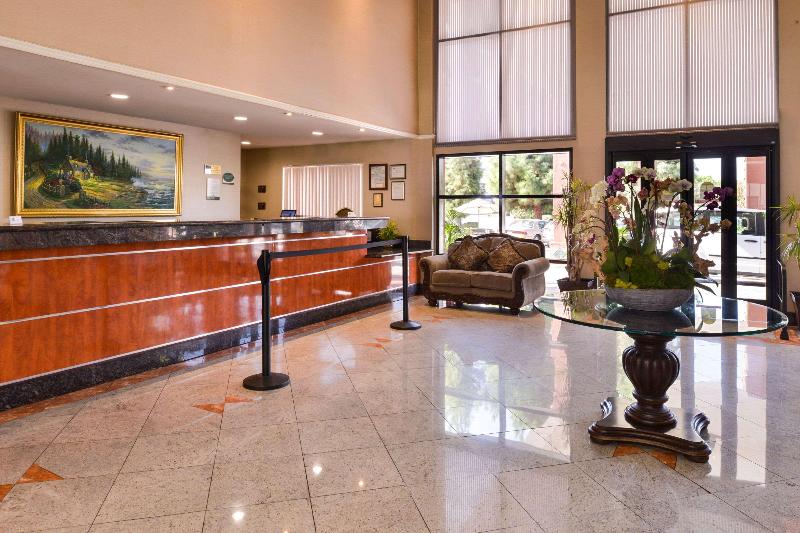 Отель Quality Inn & Suites Walnut City Of Industry