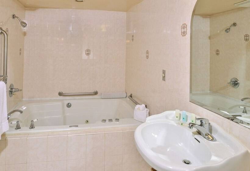 Отель Quality Inn & Suites Walnut City Of Industry