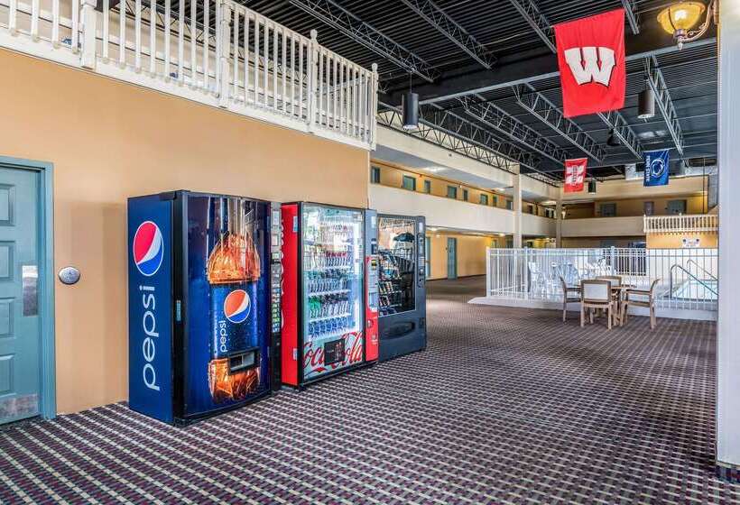 호텔 Quality Inn University Lansing