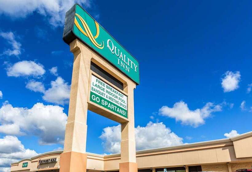호텔 Quality Inn University Lansing