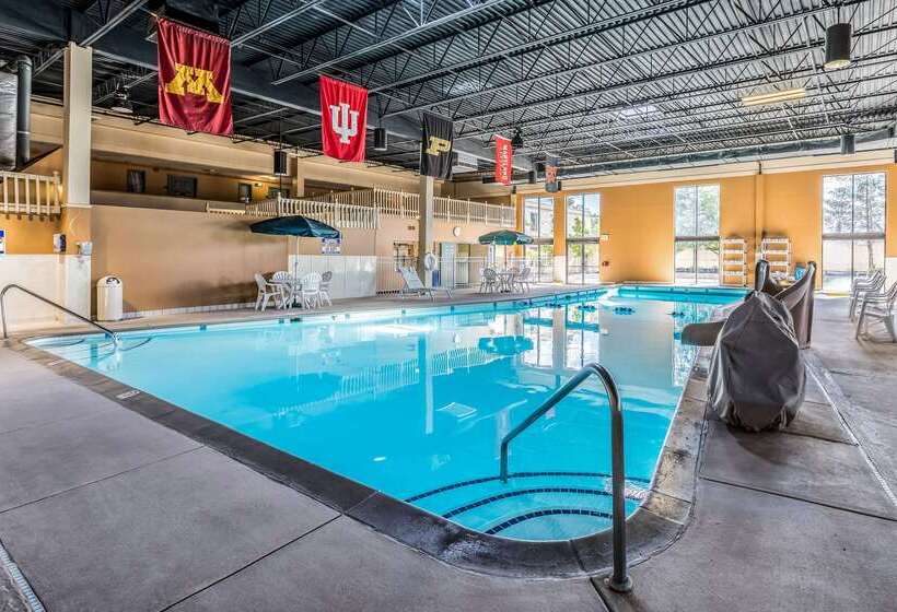 호텔 Quality Inn University Lansing