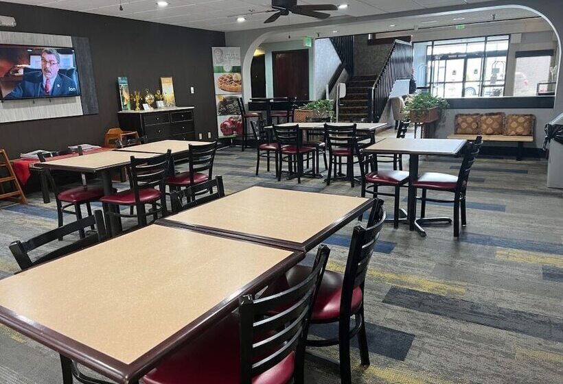 Отель Quality Suites Altavista   Lynchburg South