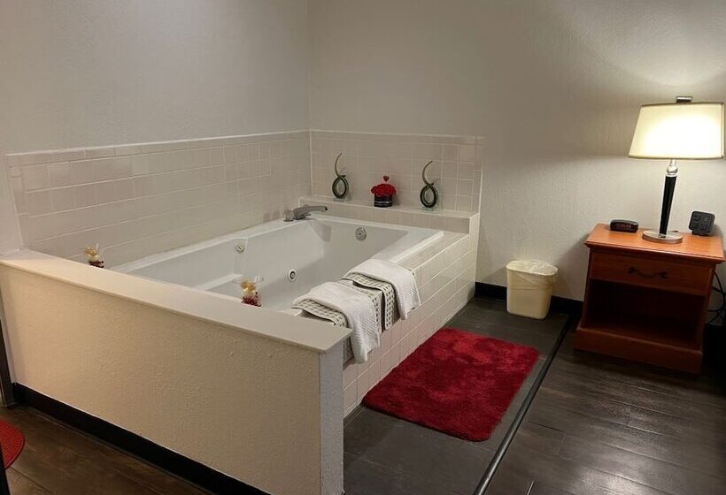 Отель Quality Suites Altavista   Lynchburg South