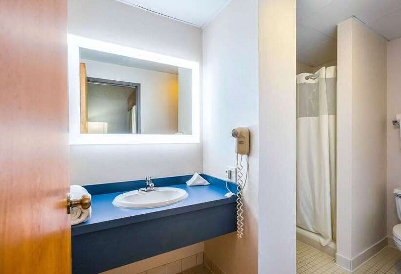 فندق Quality Suites