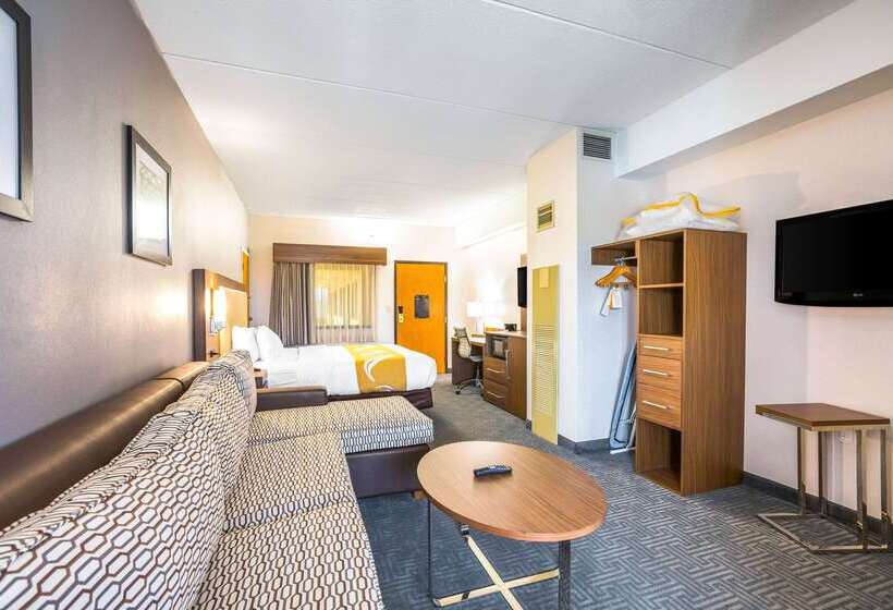 فندق Quality Suites