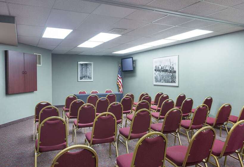 فندق Quality Suites