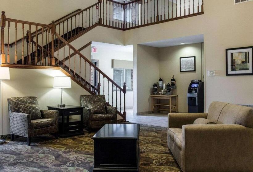 호텔 Quality Suites Near West Acres