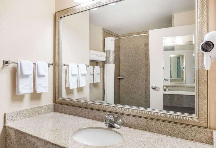 호텔 Ramada By Wyndham Harrisburg/hershey Area