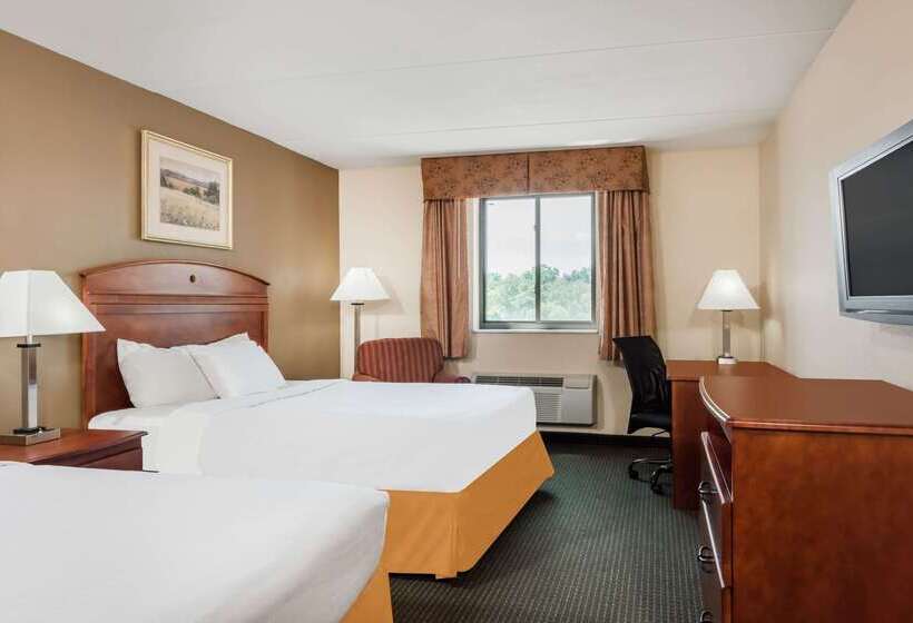 호텔 Ramada By Wyndham Harrisburg/hershey Area