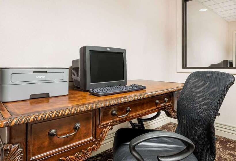 호텔 Ramada By Wyndham Harrisburg/hershey Area