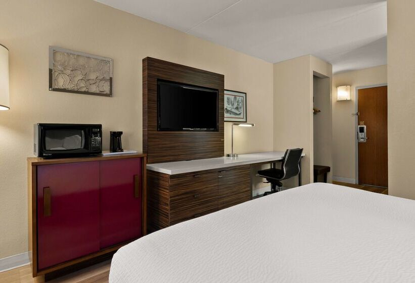 Отель Ramada By Wyndham Harrisburg/hershey Area