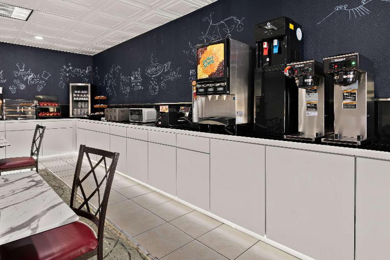 호텔 Ramada By Wyndham Harrisburg/hershey Area