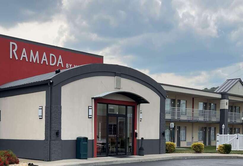 ホテル Ramada By Wyndham Harrisonburg