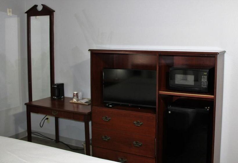 فندق Rancho San Diego Inn & Suites