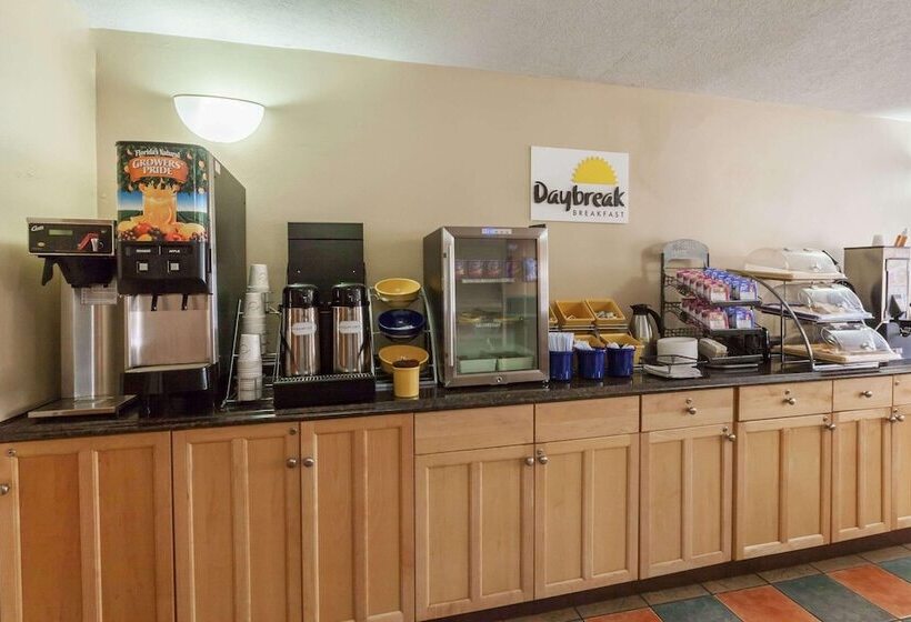 ホテル Red Carpet Inn Elkton