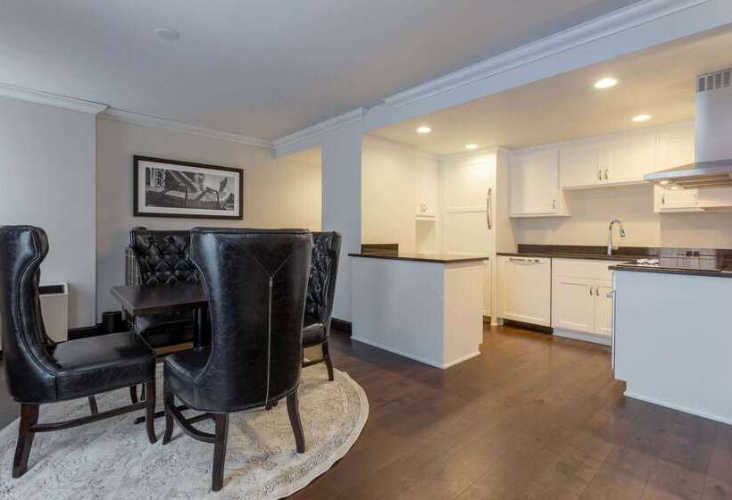 هتل Retlaw, Trademark Collection By Wyndham