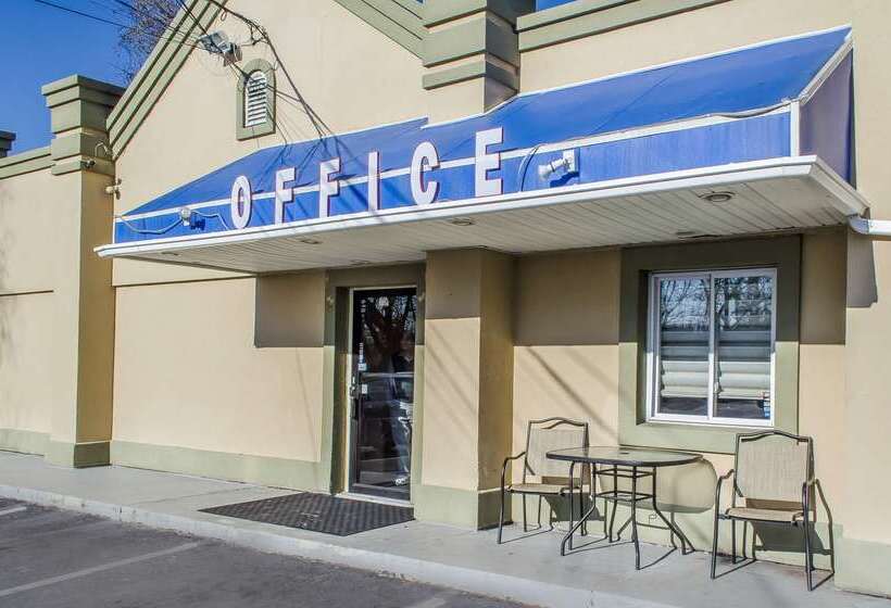 Отель Rodeway Inn