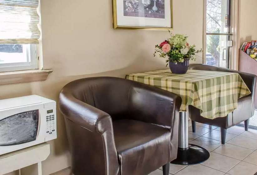 Отель Rodeway Inn