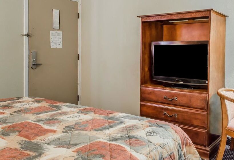 Отель Rodeway Inn