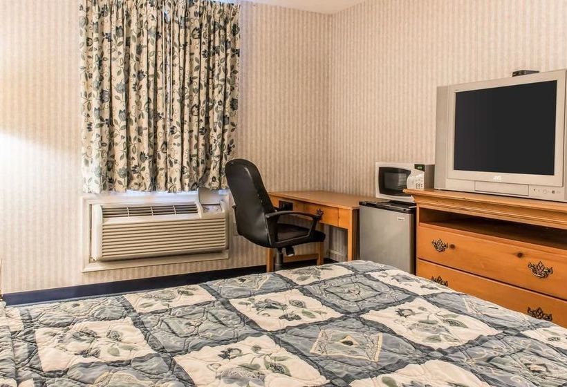 호텔 Rodeway Inn Amish Country