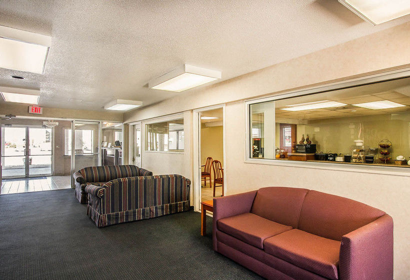 Отель Rodeway Inn Effingham