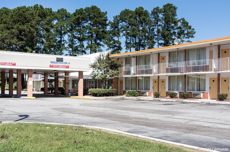 فندق Rodeway Inn Emporia Inn