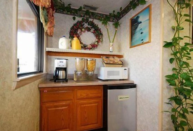 فندق Rodeway Inn