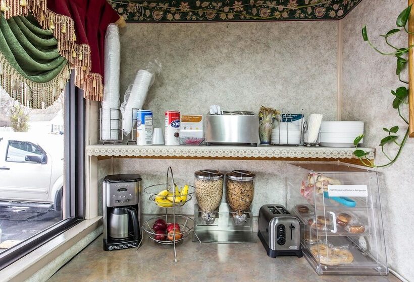 فندق Rodeway Inn