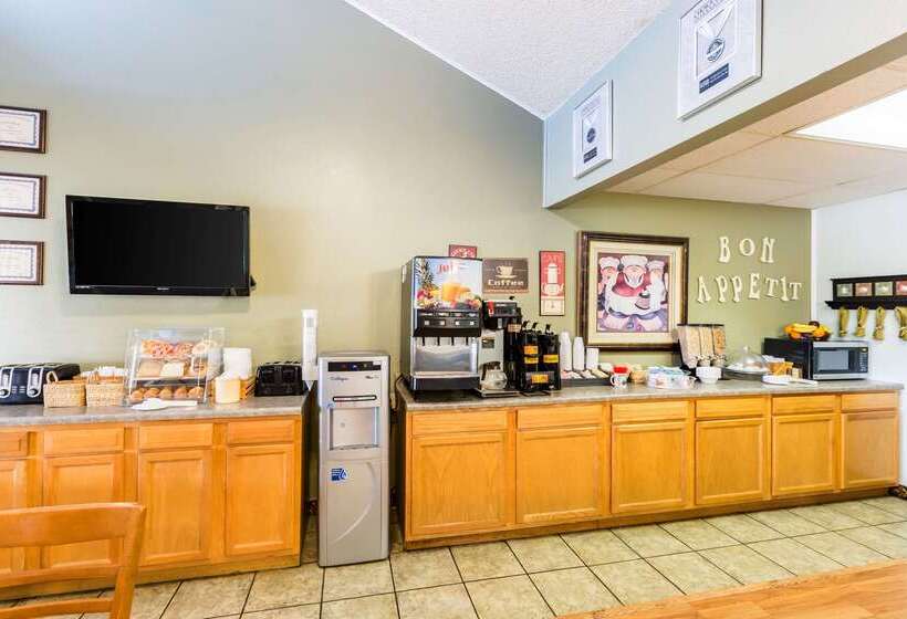 Отель Super 8 By Wyndham Grand Island