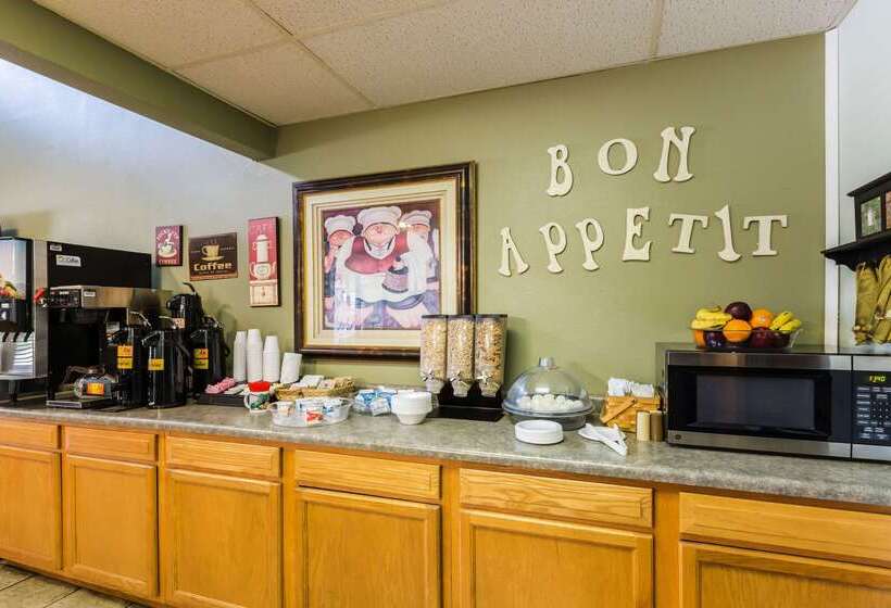 Отель Super 8 By Wyndham Grand Island