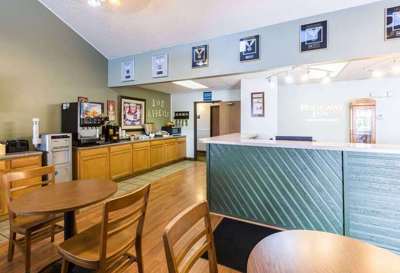 Отель Super 8 By Wyndham Grand Island