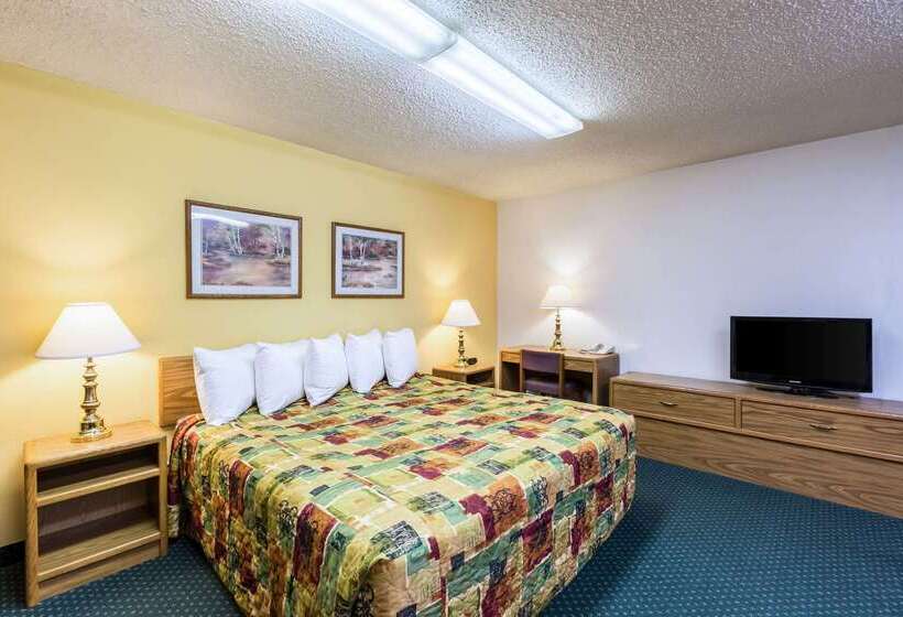 Отель Super 8 By Wyndham Grand Island