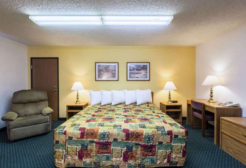 Отель Super 8 By Wyndham Grand Island