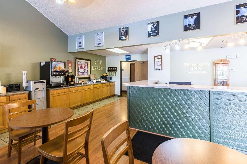 Отель Super 8 By Wyndham Grand Island