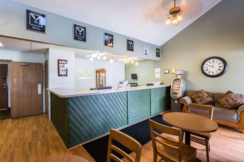 Отель Super 8 By Wyndham Grand Island