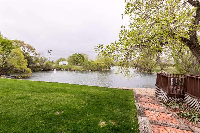 Отель Super 8 By Wyndham Grand Island