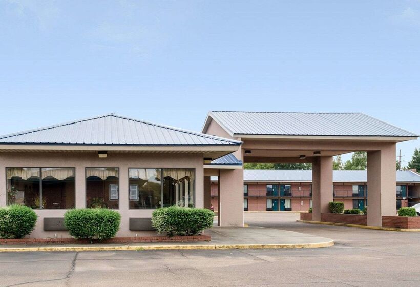 Motel 6 Greenwood, Ms