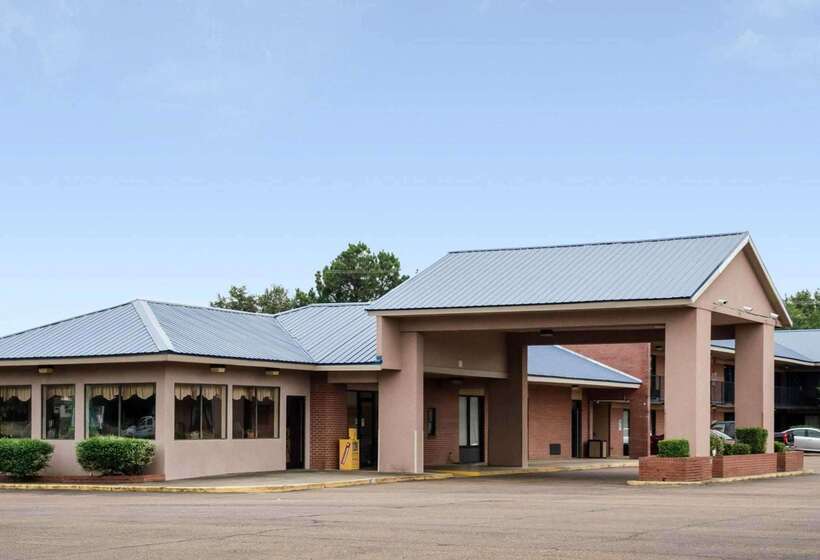 Motel 6 Greenwood, Ms