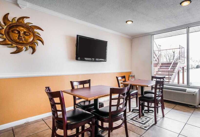 ホテル Rodeway Inn