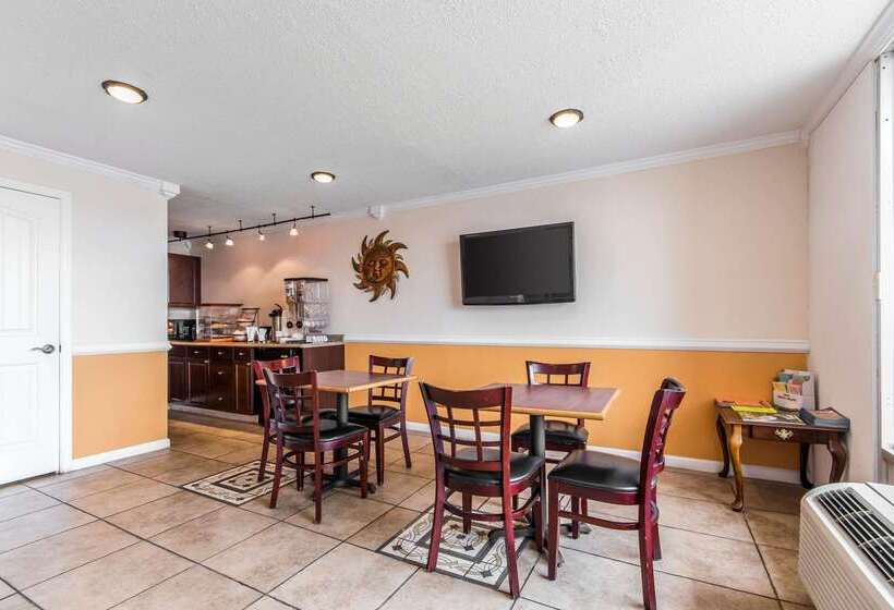 ホテル Rodeway Inn