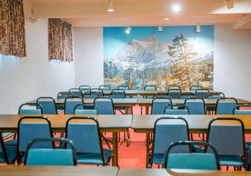 فندق Rodeway Inn