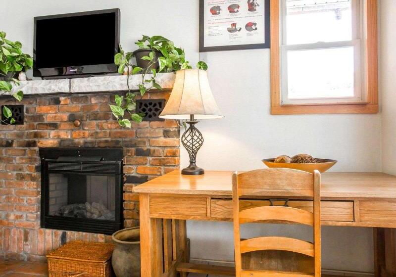 فندق Rodeway Inn