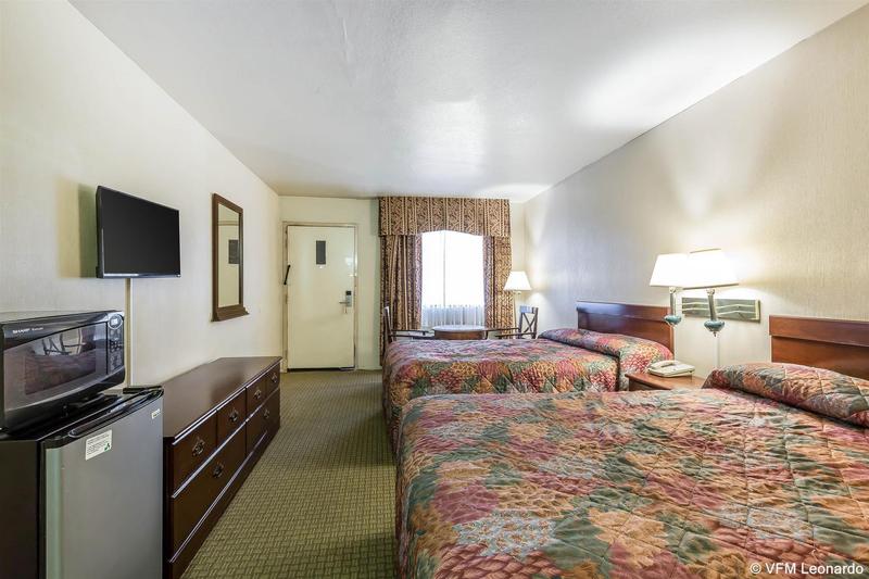 호텔 Rodeway Inn Magic Mountain Area